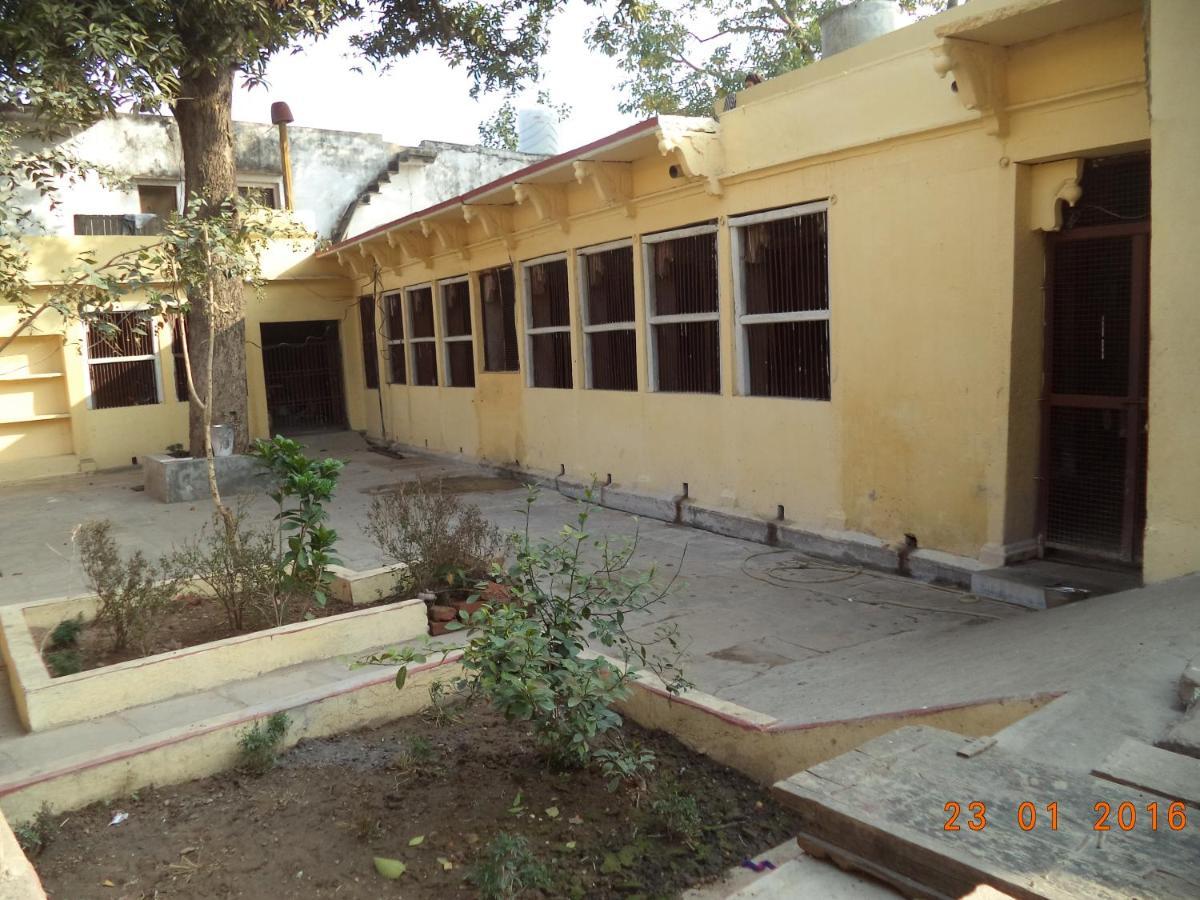 Shri Swami Sheetal Das Aashram Dharmshala Varanasi Exterior photo