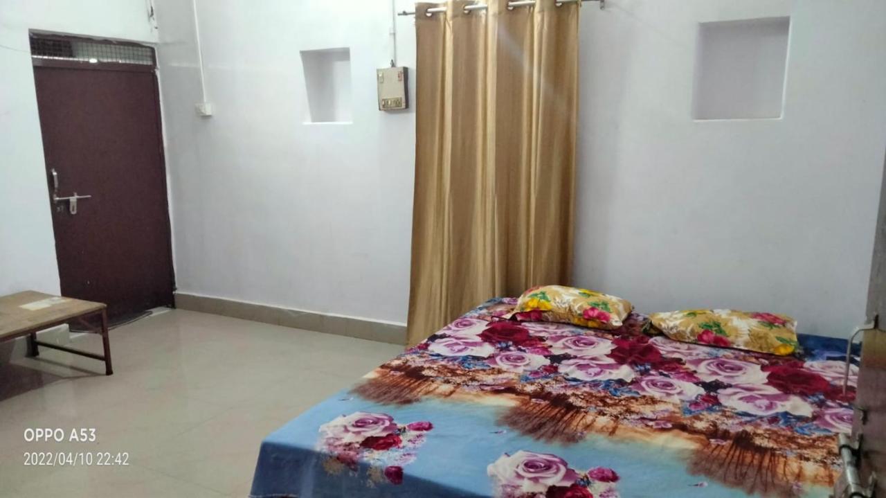 Shri Swami Sheetal Das Aashram Dharmshala Varanasi Exterior photo