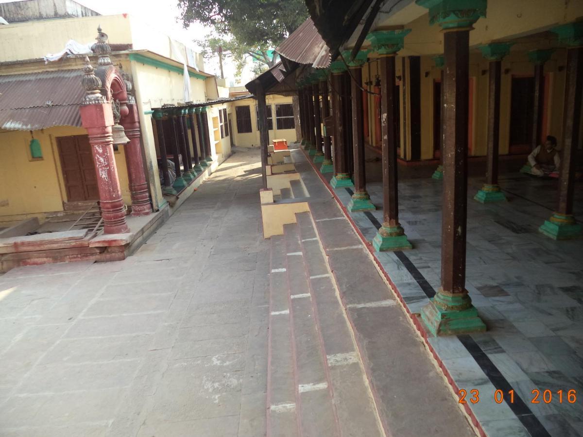 Shri Swami Sheetal Das Aashram Dharmshala Varanasi Exterior photo